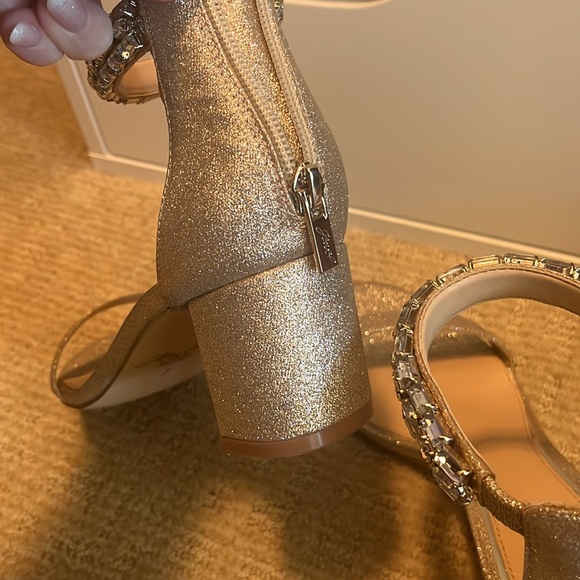 Jewel by Badger Mischka block heels - Picture 5 of 8